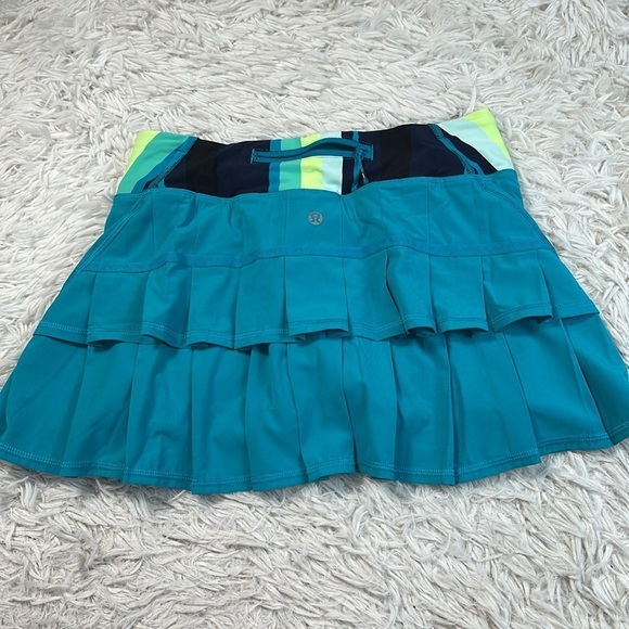 Lululemon Run: Pace Setter Skirt (Regular) *4-way Stretch Surge / Assorted Strip - Picture 4 of 6